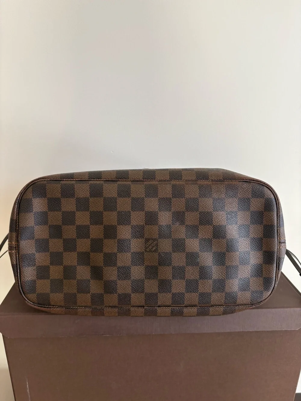 Louis Vuitton Damier Ebene Neverfull - Picture 16 of 16